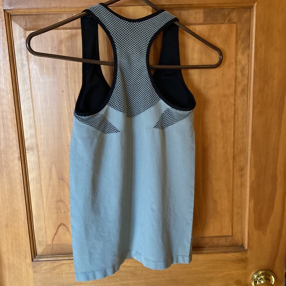 Zenana Outfitter Built In Bra Tank Top - Picture 8 of 10